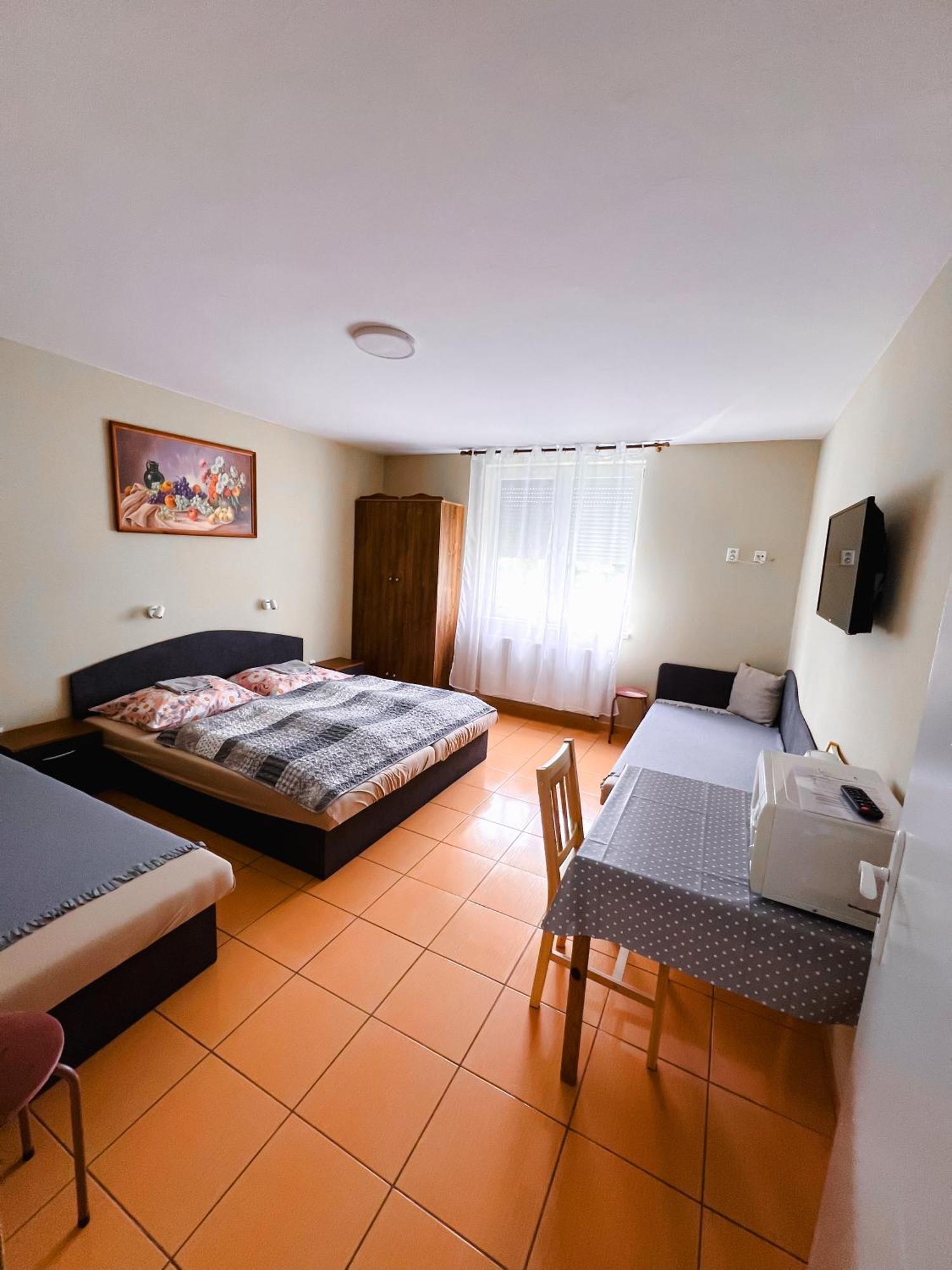 Apartman Taktik Velky Meder Luaran gambar