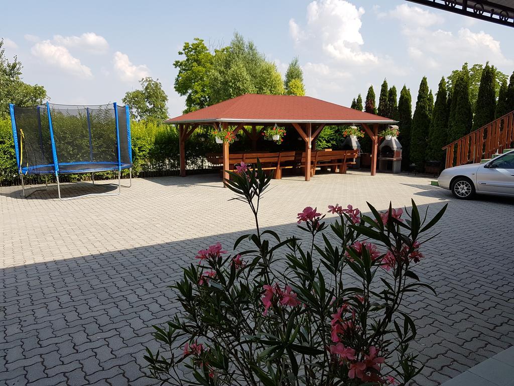 Apartman Taktik Velky Meder Luaran gambar