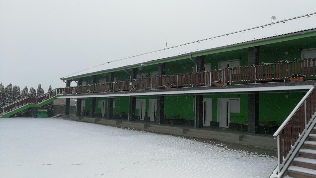 Apartman Taktik Velky Meder Luaran gambar