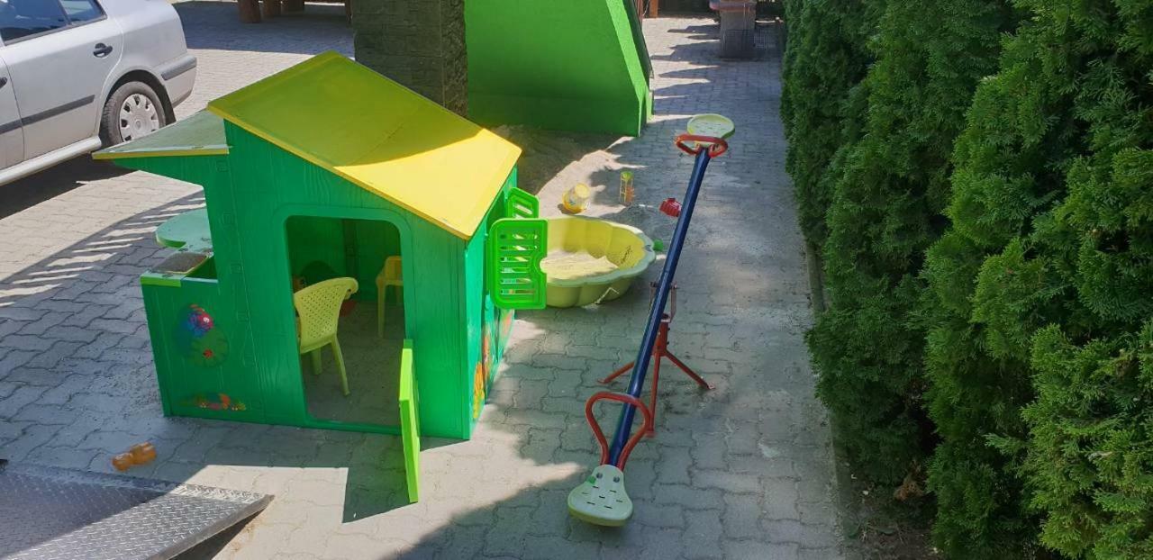 Apartman Taktik Velky Meder Luaran gambar